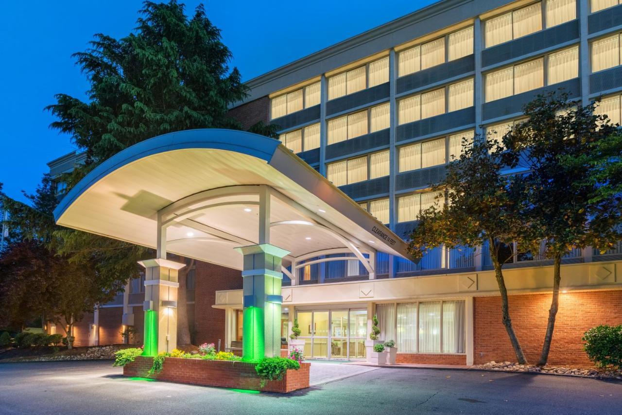 Holiday Inn Express & Suites Charlottesville By Ihg Exteriér fotografie