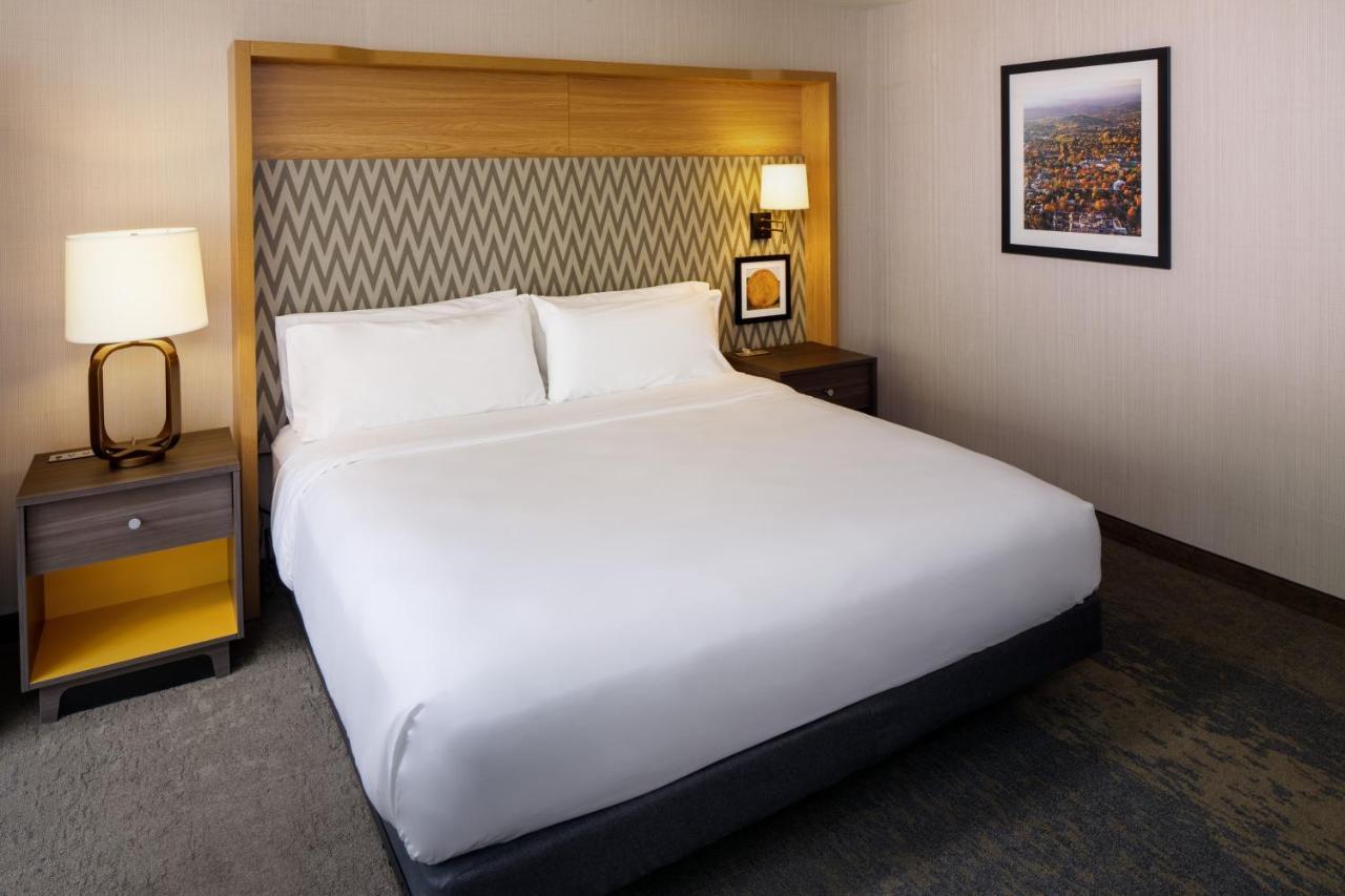 Holiday Inn Express & Suites Charlottesville By Ihg Exteriér fotografie